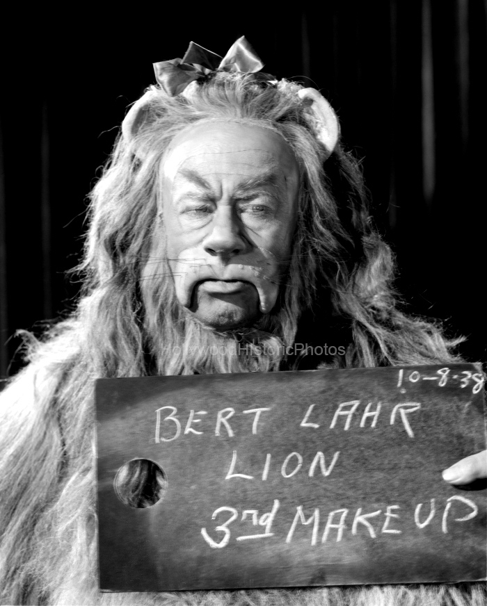 1938 Bert Lahr Lion 3rd makeup wm.jpg